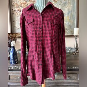 Ladies Size S WOOLRICH 100% Cotton Red Plaid Longsleeve Buttondown Top. GUC